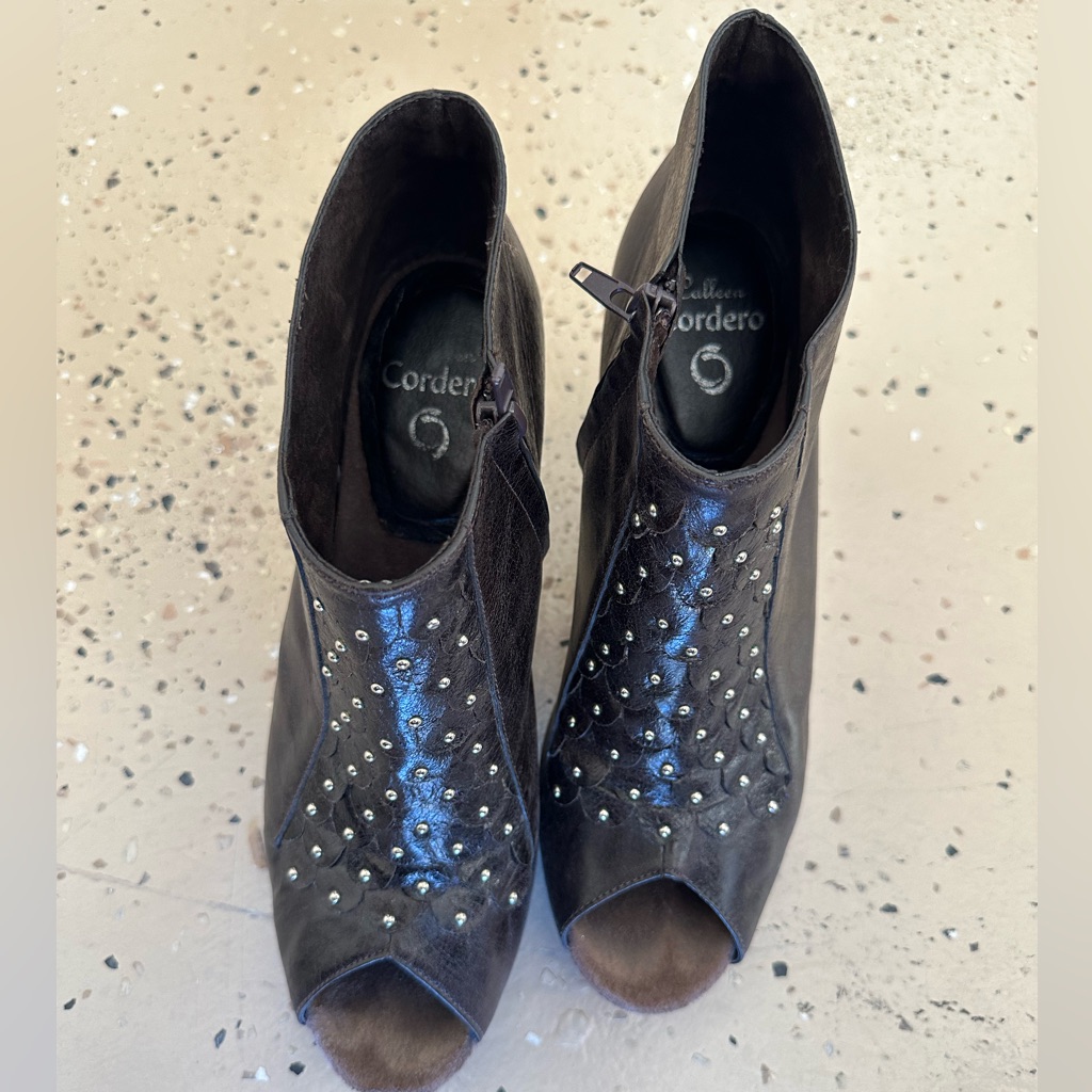 Calleen Cordero Bootie Size 9